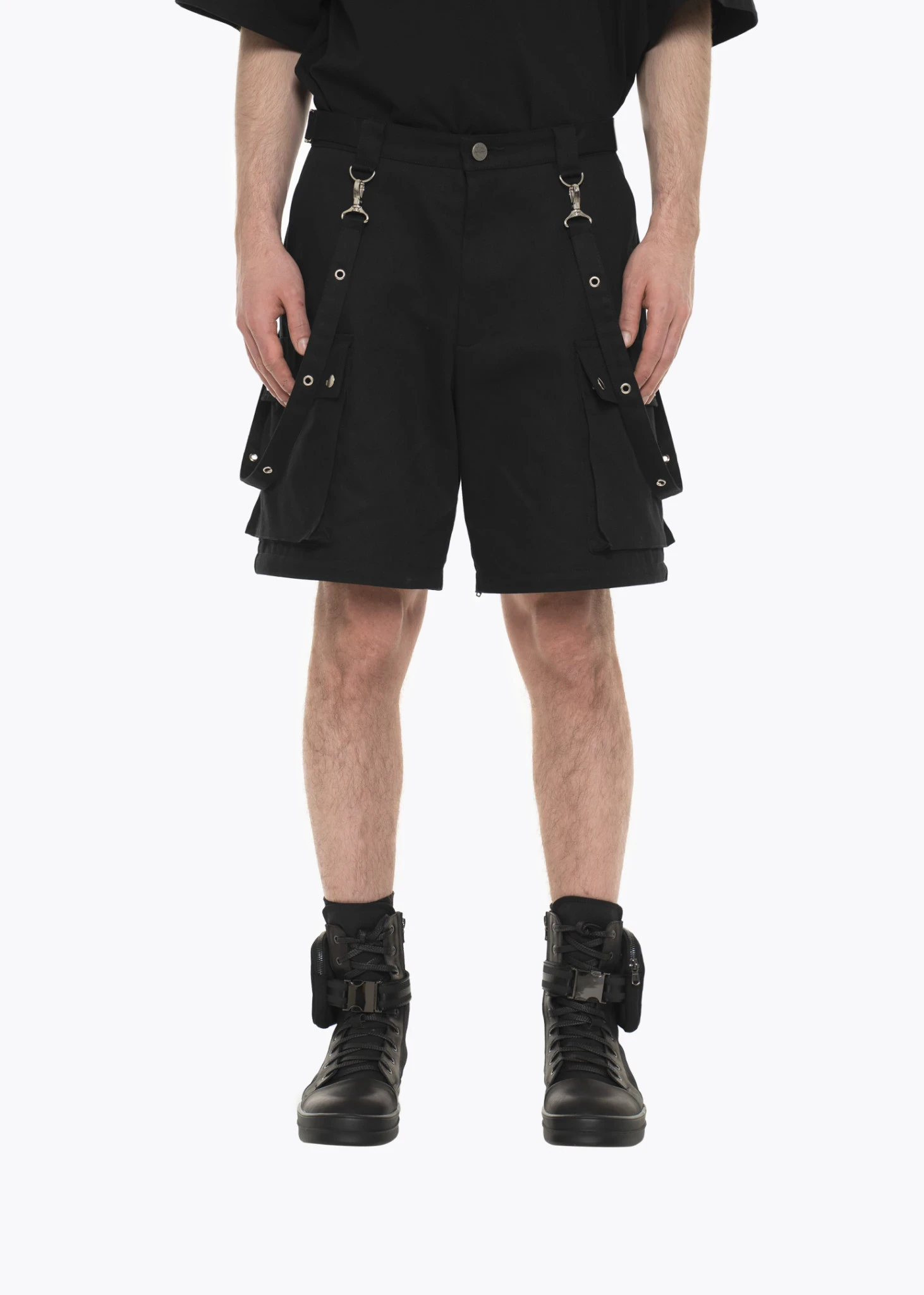 SHIBUYA TRANSFORMER TROUSERS. BLACK