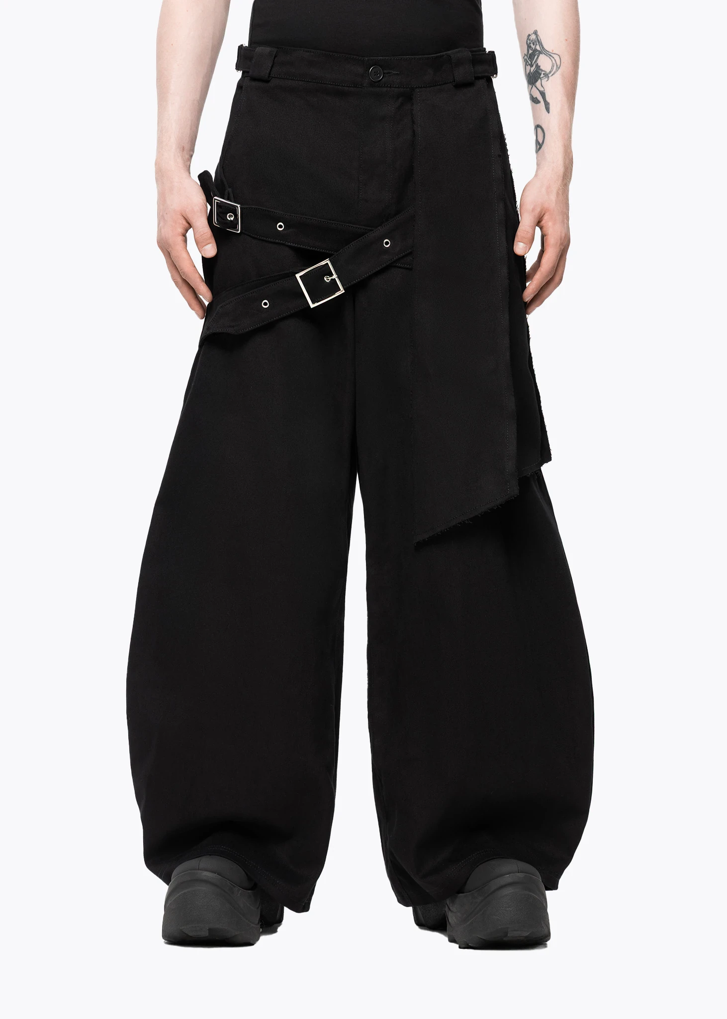 Basque Jeans JEANS WITH BELTS AND BASQUE AI.VANGARDEN. BLACK